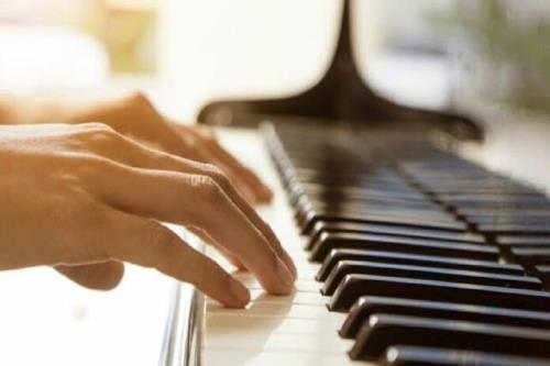 تاثیر شگرف نواختن پیانو در افزایش قدرت پردازش مغز