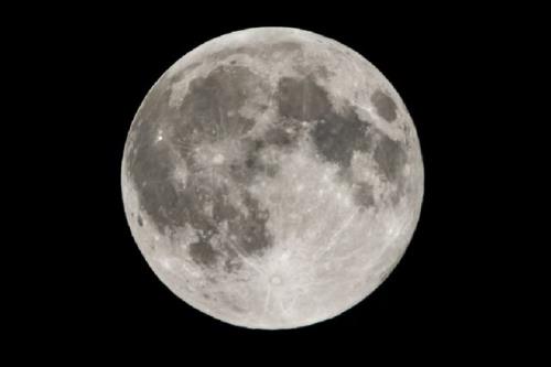 ماه بیش از آن چه تصور می شد به زمین شبیه است